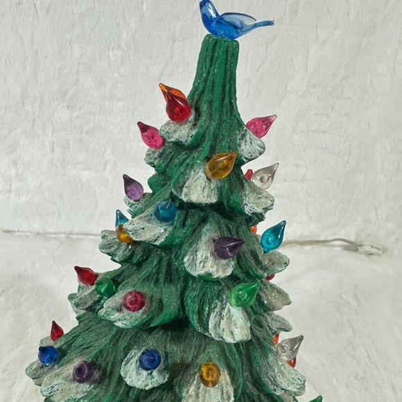 Vintage Lighted Ceramic Christmas Tree with base 2 piece Snow tipped 1986 - Picture 12 of 14